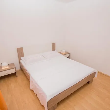 Nada * Primošten